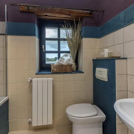 Le Chateau Near Porec For 12 People With Private Heated Pool - Pet Friendly *