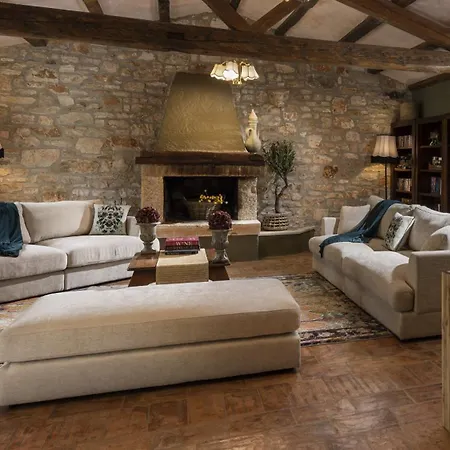 Villa Le Chateau Near Porec For 12 People With Private Heated Pool - Pet Friendly Zikovici